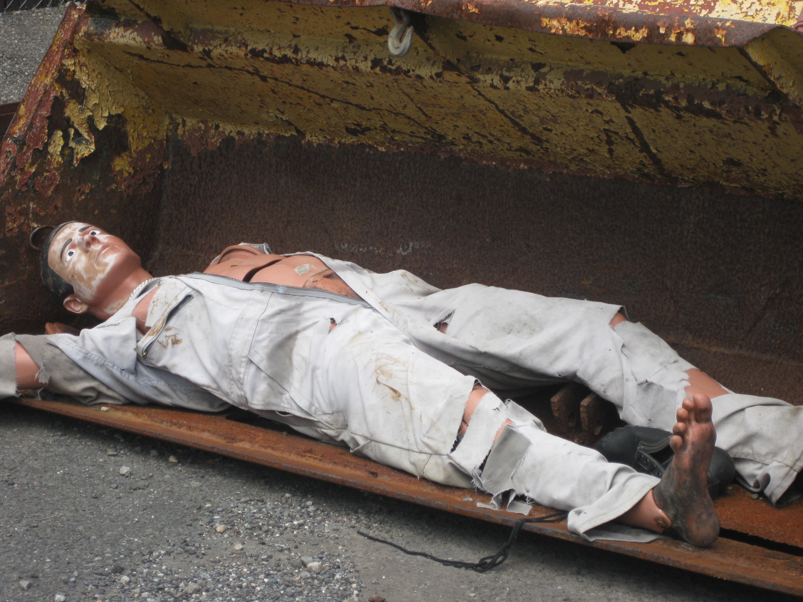 mannequininbulldozer